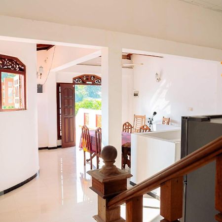 Surfing Guest House Матара Екстер'єр фото