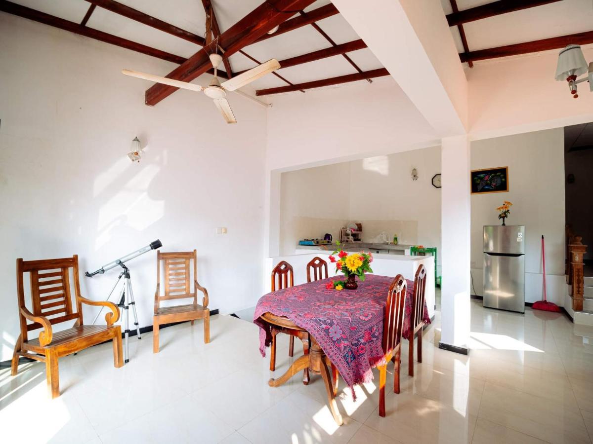 Surfing Guest House Матара Екстер'єр фото