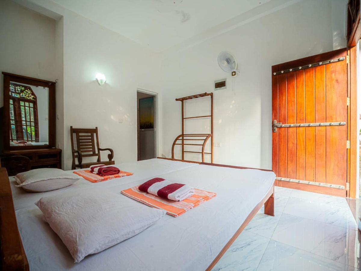 Surfing Guest House Матара Екстер'єр фото